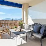 Sunny Getaway With Pool In - Ref M54