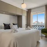 Sunny Getaway With Pool In - Ref M54 *