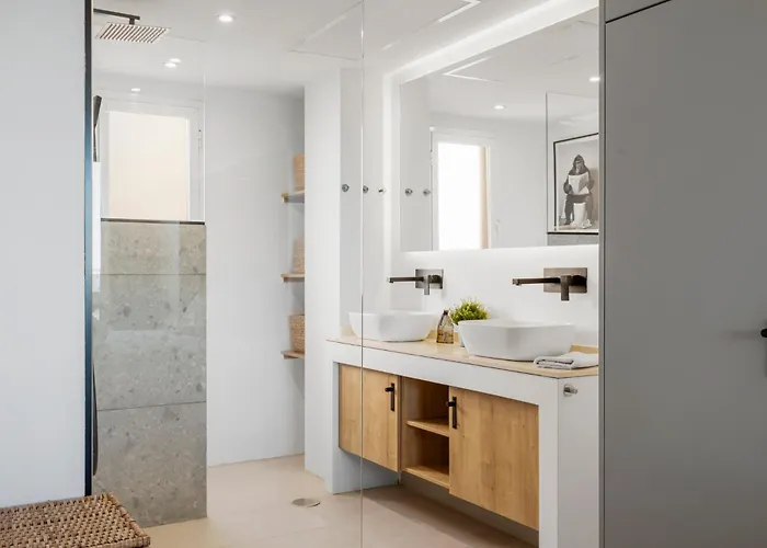 Sunny Getaway With Pool In - Ref M54 Apartment