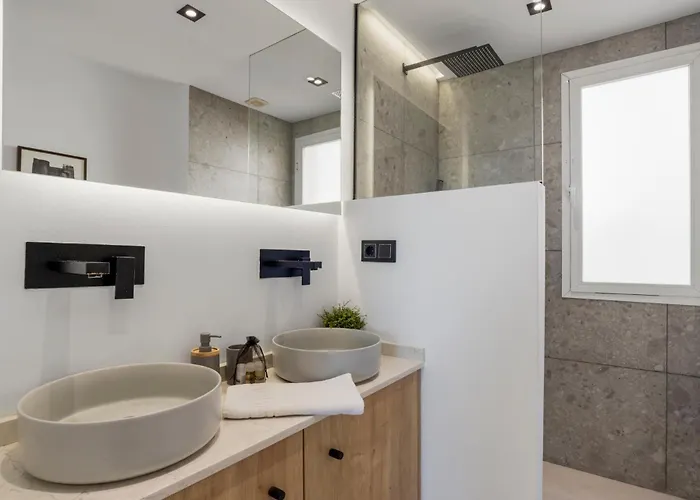 Apartment Sunny Getaway With Pool In - Ref M54